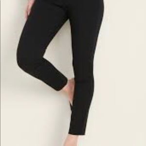 Old Navy Original Ankle Length Pixie Pants - NWT